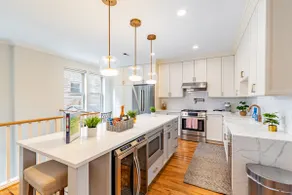 Windy City Getaway | 3br 2ba Chicago Townhouse - Image 3