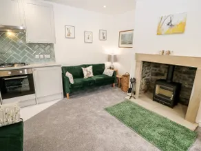 Bunny Rabbit Cottage - Image 4
