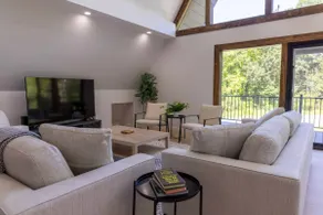 Emberwood Lodge - Luxury Cabin, Kid Friendly - Image 2
