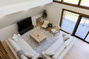 Emberwood Lodge - Luxury Cabin, Kid Friendly - Image 4
