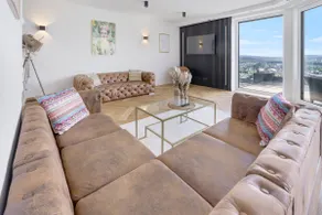 Luxury house with exclusive views - Image 5