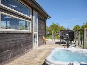 7 Meadow Retreat - Image 2