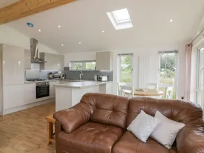 7 Meadow Retreat - Image 5