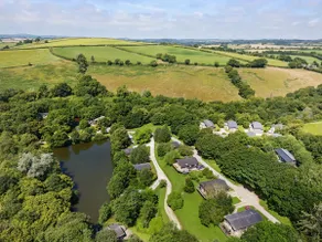 6 Lake View - Image 3