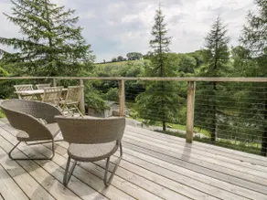 6 Lake View - Image 4