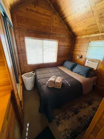 Cozy 1BR Cabin in Jacksonville - Image 2
