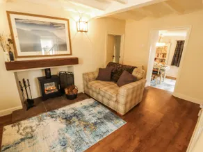 Corner Cottage - Image 5