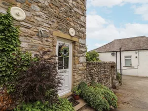 Corner Cottage - Image 3
