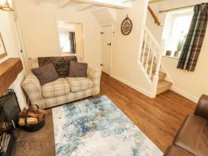 Corner Cottage - Image 4