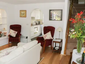 Coachmans Cottage - Image 4