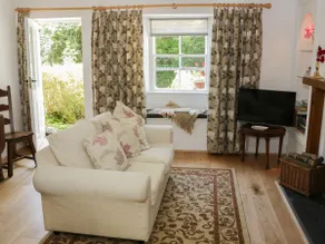 Coachmans Cottage - Image 5