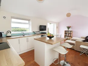Bowler Yard Cottage - Image 4