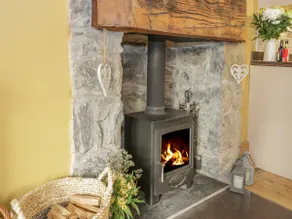 Castle Apartment - Image 4