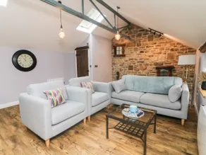Darrowby Barn - Image 2