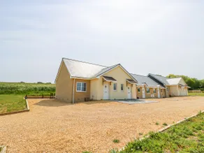 6 Yarmouth Cottages - Image 2