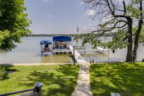 Lakefront Vandalia Home w/ Boat Dock & Gas Grill! - Image 3