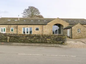 Lower Rookes Farm, Granero Cottage, Halifax - Image 2