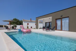 House Bronzin by Istra Vacation - Image 2