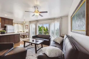 Charming Retreat On West Quince Street 2 Bedroom Condo by RedAwning - Image 2