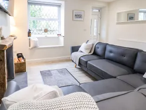 4 RAILWAY TERRACE, animaux acceptés, avec jardin à Conwy - Image 5