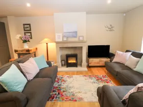 1 Stansfield Mews - Image 3