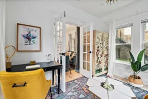 Field of Green - Designer 1920s Apt in Iconic L5P - Image 3