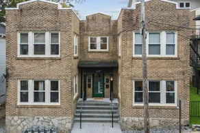 Field of Green - Designer 1920s Apt in Iconic L5P - Image 5