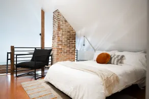 Yellow Brick Road - Cozy Designer Gem, Cabbagetown - Image 3