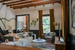 Yellow Brick Road - Cozy Designer Gem, Cabbagetown - Image 4