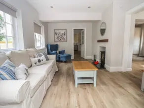 2 GOLF LINKS COTTAGES, pet friendly, with a garden in Norley - Image 3