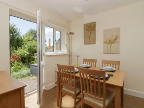 Jubilee Two Bedroom House Pet Free Baby Friendly - Image 5