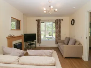 Jubilee Two Bedroom House Pet Free Baby Friendly - Image 2