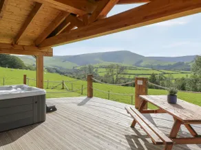 Bryn Eiddon Log Cabin - Image 3