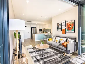 Valley Centre Boutique 2Bed2bath Apt w/Pool + Car - Image 4