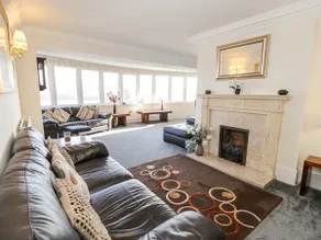 11 Glyn Garth Mews - Image 5