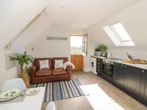 Coach House Mews - Image 4