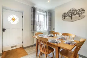 Corner Cottage - Image 3