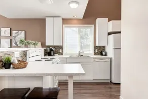 ”Hummingbird” 2 Bed Carriage House with 3 beds! - Image 3