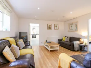 BB House - Image 2