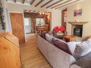 27 Green Road - Image 4