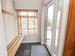 27 Green Road - Image 3