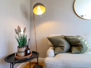 Chelsea House - Image 5