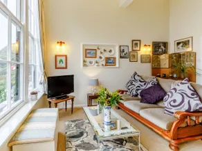 Clooneavin Apartment 8 - Image 2