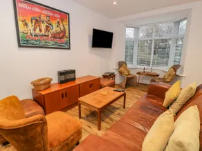 Bronwen House - Image 4