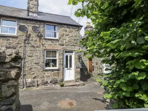 Cae Tanws Bach - Image 2