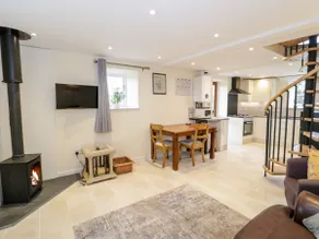 Bryn Dedwydd Farmhouse - Image 3