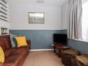 Dolphin Chalet - Image 4