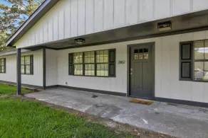 Updated 4 bedroom home in Oragnefield - Image 4