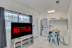 Stylishly Remodeled 2-Bedroom home in Orangefield - Image 4