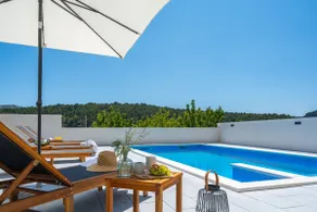 3-bedroom villa Pera with heated pool, 7km from beach - Image 3
